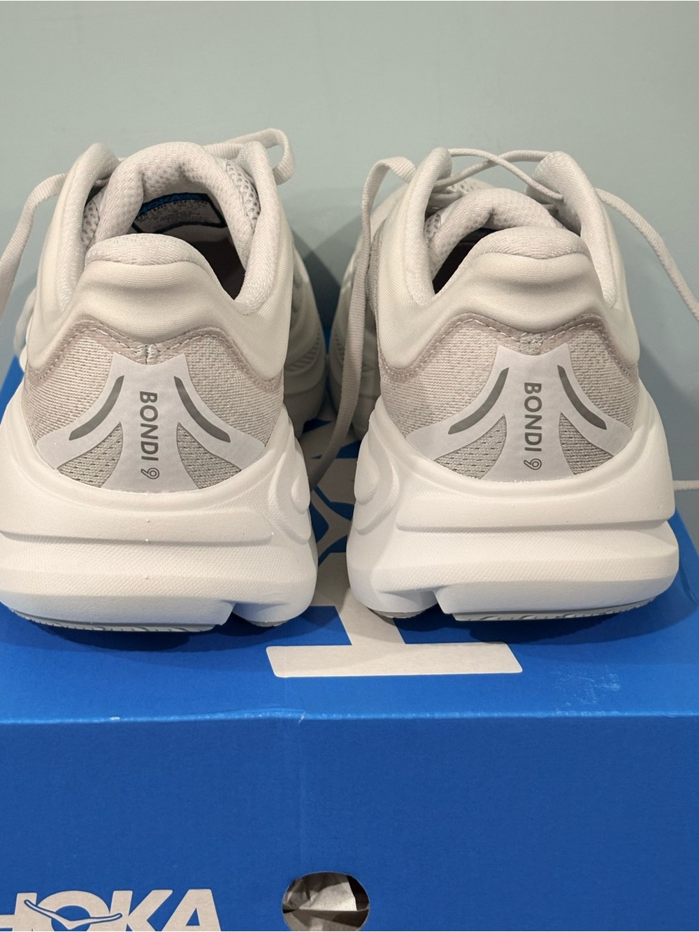 HOKA Women's Bondi 9 Shoe | size: 8B - Picture 4 of 7